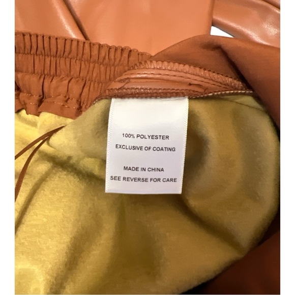 Lucy Paris Faux Leather Pull On Ankle Pant NWT Size Small D1 - Picture 4 of 4